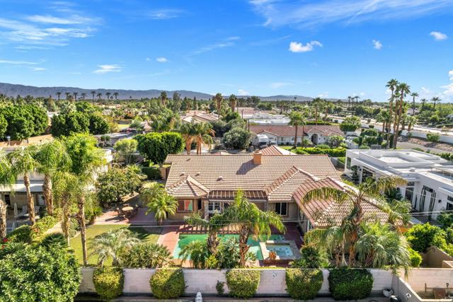 51425 Calle Quito, La Quinta CA: https://media.crmls.org/mediaz/ea64d2c2-08f2-430d-9eac-c4df67c99310.jpg