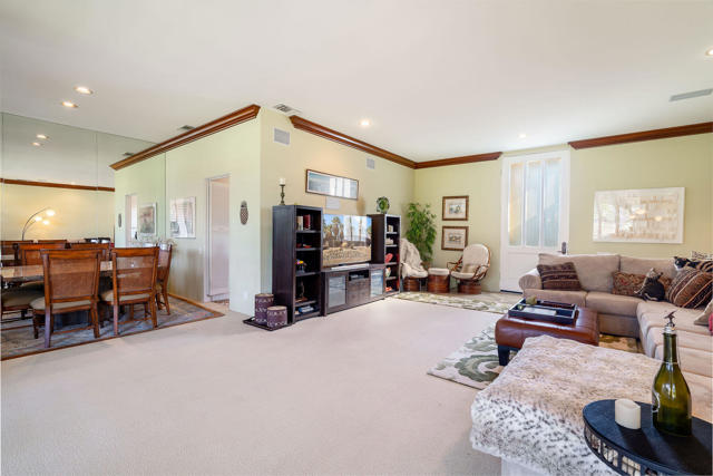 47212 Marrakesh Drive, Palm Desert CA: https://media.crmls.org/mediaz/ea6528de-4748-4c42-b454-7c45968c7b87.jpg