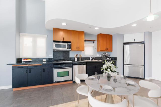 Image 31 of 35 For 550 15th Street 809