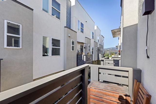 3957 Wattling Street, Oakland CA: https://media.crmls.org/mediaz/ea65fa90-548f-424a-9d16-0cf09e3394dc.jpg