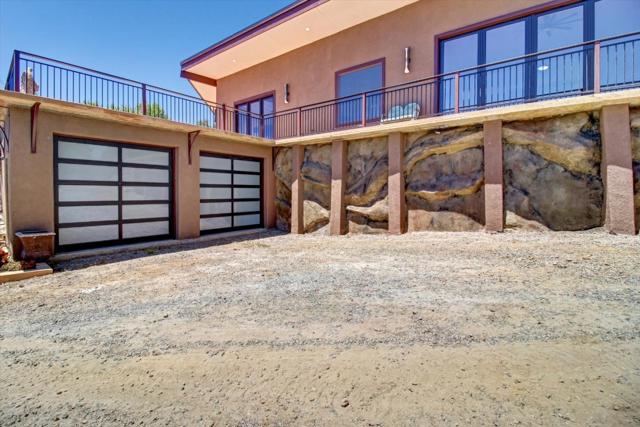 30005 Summit Road, Los Gatos CA: https://media.crmls.org/mediaz/ea67d6f8-8304-4fd9-ad64-fdb54c55d17b.jpg