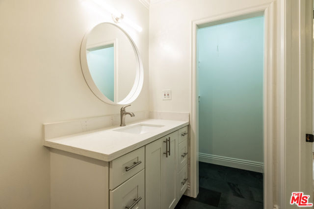 445 S Mansfield Avenue, Los Angeles CA: https://media.crmls.org/mediaz/ea67fe75-86e0-49cf-934c-2e70bb8d9ea1.jpg