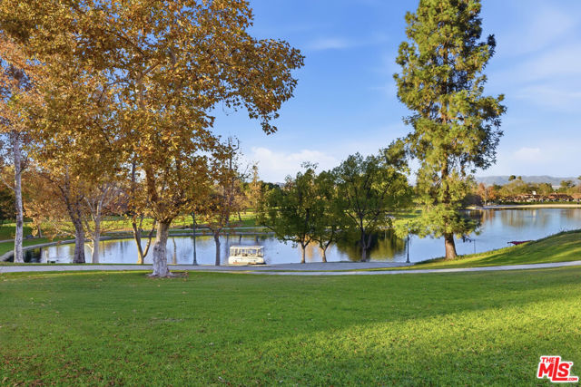 4370 Park Monte Nord, Calabasas CA: https://media.crmls.org/mediaz/ea681ec7-b157-4965-b729-bb86838dcfd9.jpg