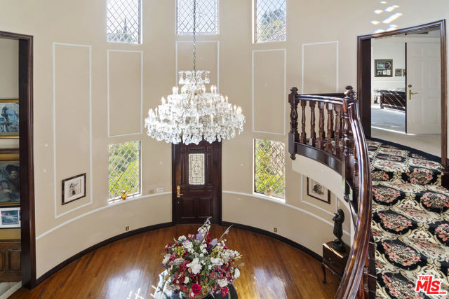 Image 8 of 38 For 4618 Westchester Drive