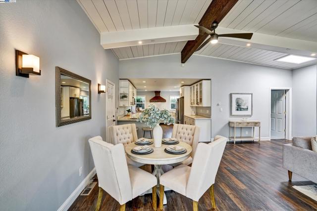 588 E Angela St, Pleasanton CA: https://media.crmls.org/mediaz/ea68fe6b-d2c8-429e-a1b8-5e4fdc5d047d.jpg