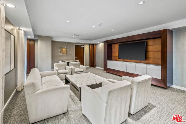 13700 MARINA POINTE Drive, Marina del Rey CA: https://media.crmls.org/mediaz/ea695ad7-8eb8-4cf9-9ff8-23043a18afc4.jpg