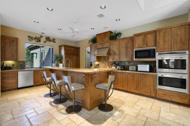 015_Kitchen Island Seating