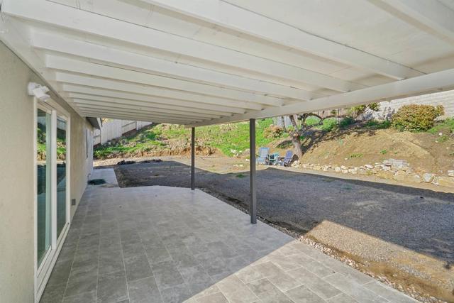 7684 Meadowbrook Ct, San Diego CA: https://media.crmls.org/mediaz/ea6a766d-e197-4c17-bdb9-7346f3f5b932.jpg
