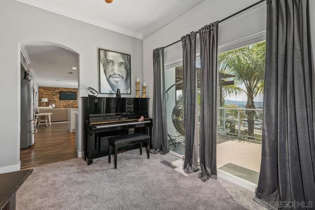 1712 Horizon Heights Cir, El Cajon CA: https://media.crmls.org/mediaz/ea6bf2ff-be53-45a0-acc4-ea7a54aead60.jpg