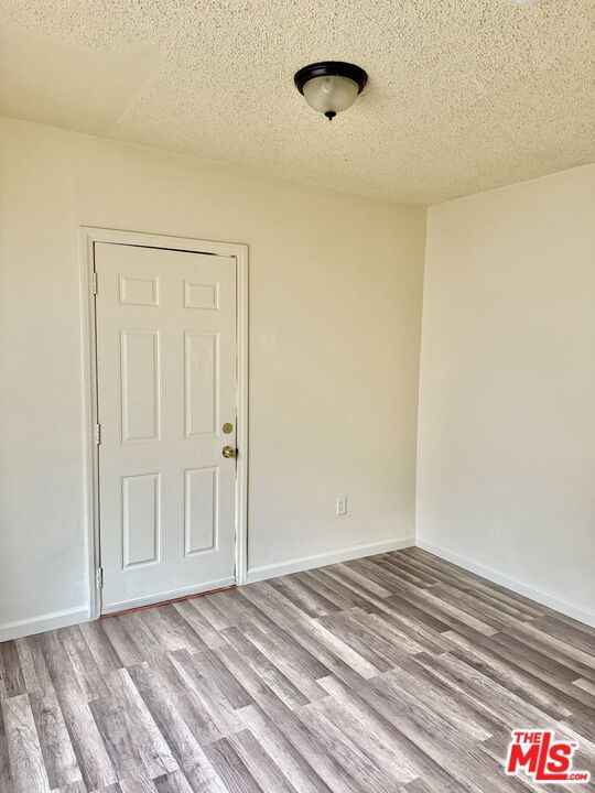 1109 Exposition Boulevard, Los Angeles CA: https://media.crmls.org/mediaz/ea6c4c55-4724-4e3e-8b4b-7c1272858c24.jpg