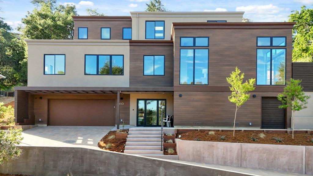 110 Dolton Avenue