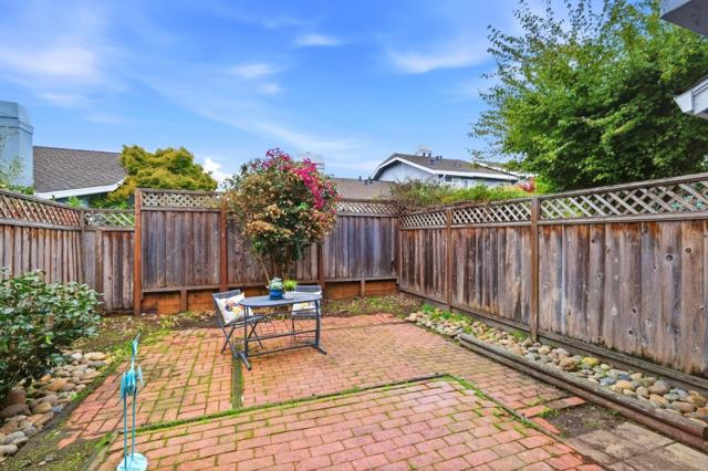283 Perch Way, Aptos CA: https://media.crmls.org/mediaz/ea6cdacc-63cb-4c78-b79b-5d976704ae5c.jpg
