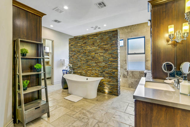 41370 Sparkey Way, Bermuda Dunes CA: https://media.crmls.org/mediaz/ea6d2de5-00ca-4c7c-b532-9ea5c1b31846.jpg