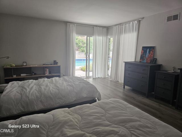 5222 Haskell Street, La Canada Flintridge CA: https://media.crmls.org/mediaz/ea6d6ddb-4137-4d6e-b310-2cddd91ed4ea.jpg