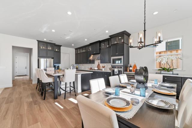 585 Santa Lucia Way, Marina CA: https://media.crmls.org/mediaz/ea6e5b61-fcf2-4c22-8503-a6224a542661.jpg