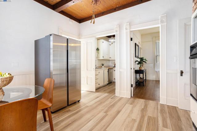 2120 Encinal, Alameda CA: https://media.crmls.org/mediaz/ea6e7807-3e76-4774-99ee-b5f4b6404a36.jpg