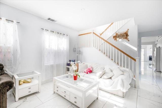 44364 Kingston Drive, Temecula CA: https://media.crmls.org/mediaz/ea6edb41-c985-4925-9d37-82179c04f17c.jpg
