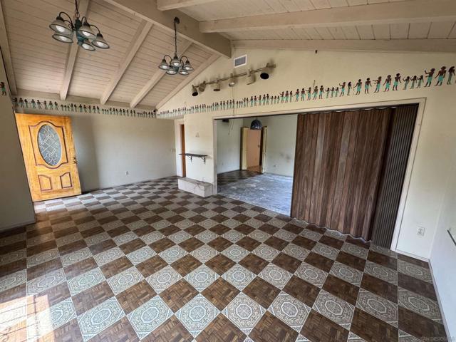 10490 Stanfield Cir, San Diego CA: https://media.crmls.org/mediaz/ea6ee0fc-b563-41c7-a8fa-7684e6a17dac.jpg