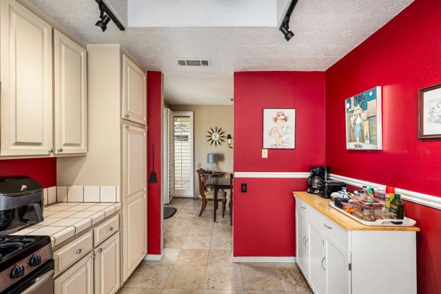 200 N Hermosa Drive, Palm Springs, CA 92262