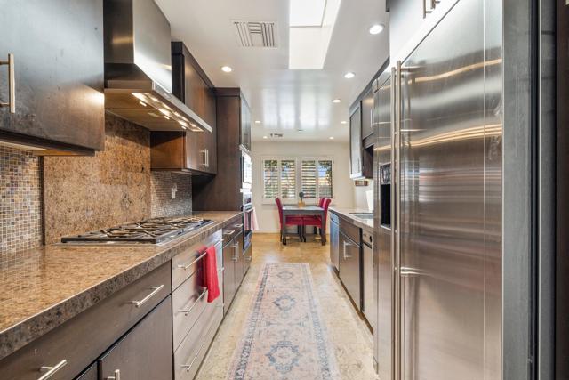 74903 Chateau Circle, Indian Wells CA: https://media.crmls.org/mediaz/ea71f9a6-ea40-45d1-b882-3674c1e8c2c2.jpg