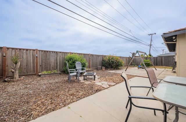 528 La Mesa Drive, Salinas CA: https://media.crmls.org/mediaz/ea7236f8-e4e1-4cd3-a2a9-9aa2f7aebfe9.jpg