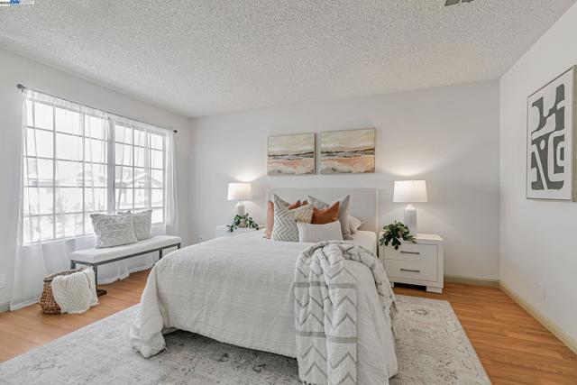 4772 Mendocino Ter, Fremont CA: https://media.crmls.org/mediaz/ea729502-6eee-4301-871f-d88b8dc48fe1.jpg