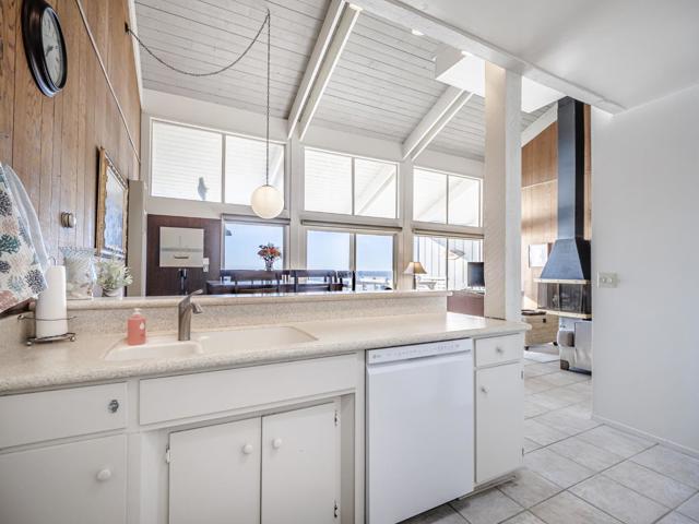 753 The Shoreline, La Selva Beach CA: https://media.crmls.org/mediaz/ea72cf98-bc64-49fc-a52a-b694e75ea3ef.jpg