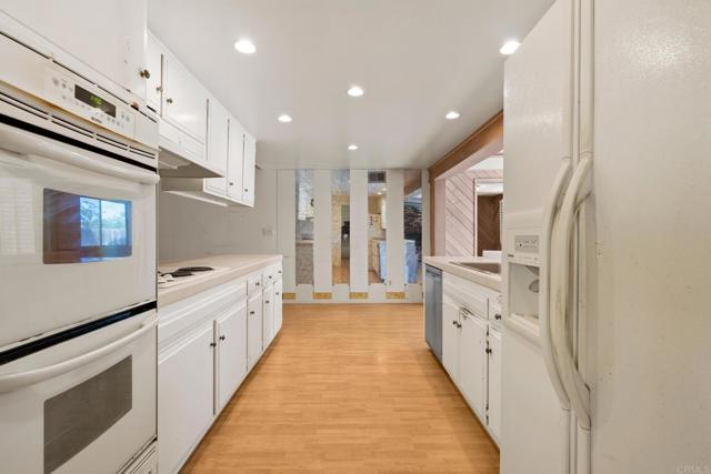 Detail Gallery Image 15 of 54 For 602 Fresca St, Solana Beach,  CA 92075 - 4 Beds | 2 Baths