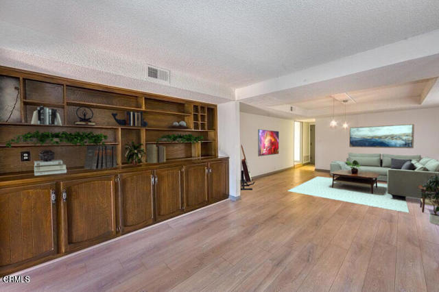 Detail Gallery Image 10 of 25 For 4911 Oceanaire St, Oxnard,  CA 93035 - 3 Beds | 2/1 Baths