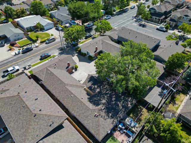 1803 Bucknall Road, Campbell CA: https://media.crmls.org/mediaz/ea73b862-8f47-4ee5-8497-0ee4d86767c9.jpg