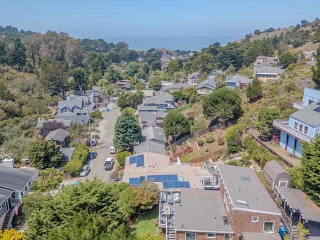 731 Rockaway Beach Avenue, Pacifica CA: https://media.crmls.org/mediaz/ea73c064-81af-44fb-9aee-67774f639bc3.jpg