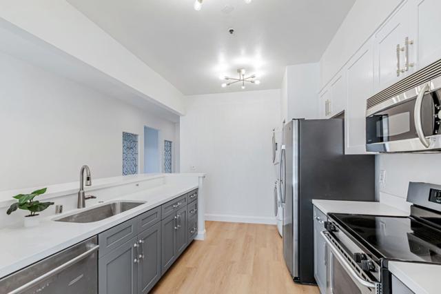 97 E Saint James Street, San Jose CA: https://media.crmls.org/mediaz/ea746509-40e2-4c5c-b769-b05d1ff13d61.jpg