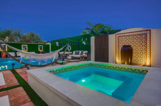 Detail Gallery Image 8 of 48 For 3217 Goldsmith St, San Diego,  CA 92106 - 5 Beds | 4 Baths