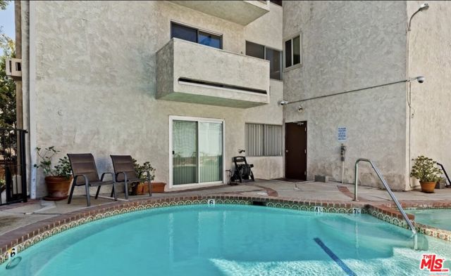 Drew Fenton | 530 S Barrington Avenue Los Angeles CA | MLS: 7182607