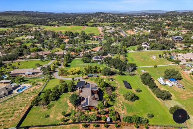 30830 Ranch Creek Rd, Valley Center CA: https://media.crmls.org/mediaz/ea76039f-045f-4373-ba66-d442a9198d98.jpg