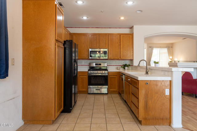 Detail Gallery Image 12 of 29 For 7505 Eisenhower St, Ventura,  CA 93003 - 3 Beds | 2 Baths