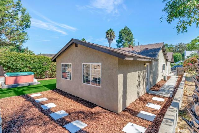 Detail Gallery Image 24 of 28 For 15454 Nawa Ct, San Diego,  CA 92129 - 3 Beds | 2 Baths