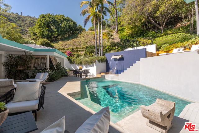 2034 Outpost Drive, Los Angeles CA: https://media.crmls.org/mediaz/ea76357c-9e91-416c-b76e-6b8c50c20ba6.jpg