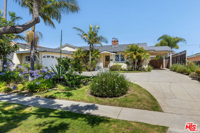 6020 S Corning Avenue, Los Angeles CA: https://media.crmls.org/mediaz/ea76cf0a-8b2b-431d-a950-6eb387c20d97.jpg