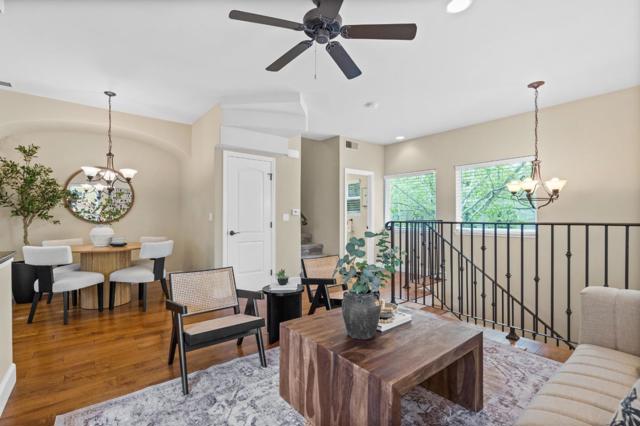 427 Willow Glen Way, San Jose CA: https://media.crmls.org/mediaz/ea774e2c-0d66-4631-8cb1-a41b657b2ea0.jpg