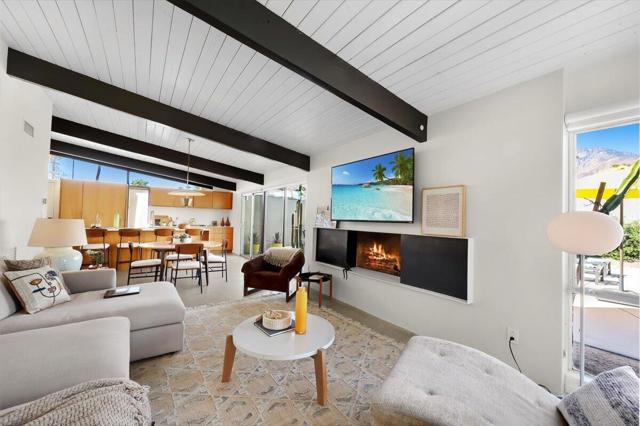 408 E Glen Circle N, Palm Springs, CA 92262