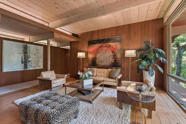 16310 Oakhurst Drive, Monte Sereno CA: https://media.crmls.org/mediaz/ea77f2a6-f6d1-43b7-8e34-31e8e3cad6d3.jpg