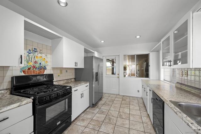 3527 Mississippi St, San Diego CA: https://media.crmls.org/mediaz/ea782cce-7f4c-46a6-a5a6-88d5a7ab27f1.jpg