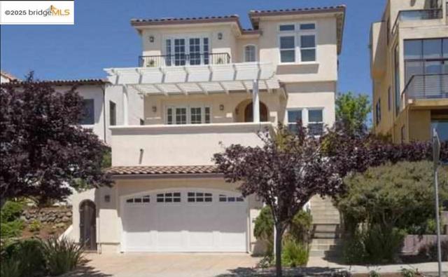 4914 Proctor Ave, Oakland CA: https://media.crmls.org/mediaz/ea78b339-c703-494b-a6c9-2f03a95dc4df.jpg