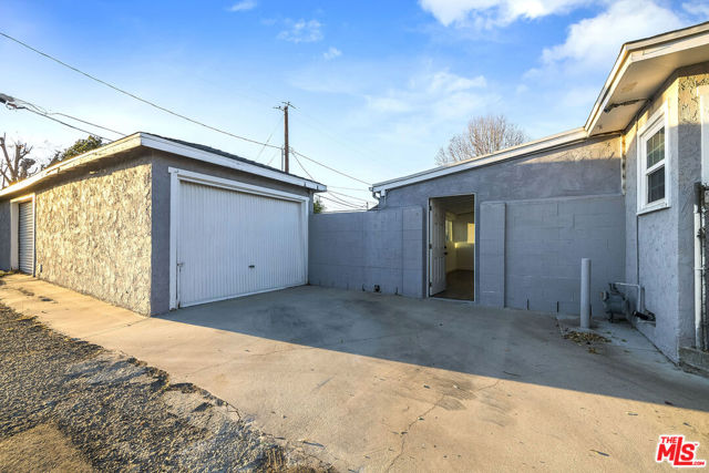 813 North Parish Place photo 36