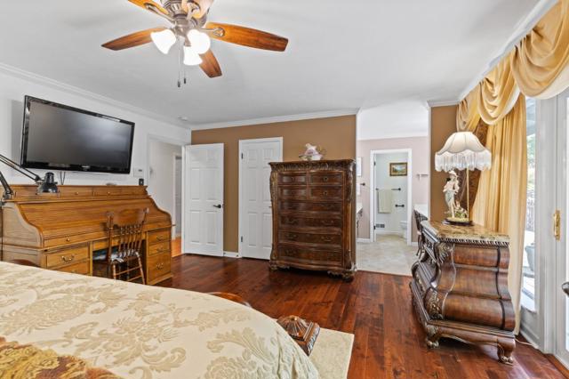 3155 Brittan Avenue, San Carlos CA: https://media.crmls.org/mediaz/ea792296-6d3b-4740-b824-c36b61013c50.jpg