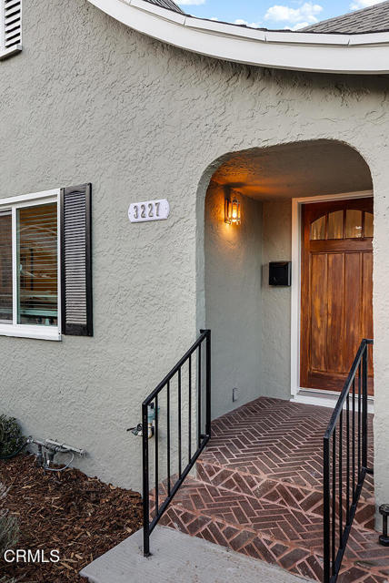 Detail Gallery Image 3 of 28 For 3227 Terzilla Pl, Los Angeles,  CA 90065 - 2 Beds | 1 Baths