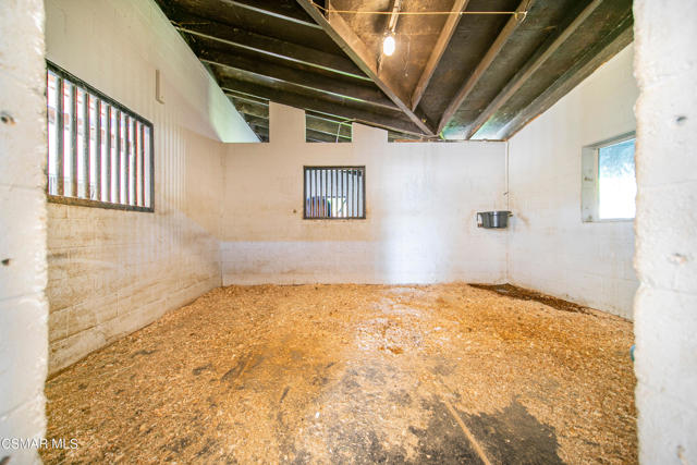 1451 E La Loma Avenue, Somis CA: https://media.crmls.org/mediaz/ea7ae384-d45b-43fe-bfb5-528c9e54fccb.jpg
