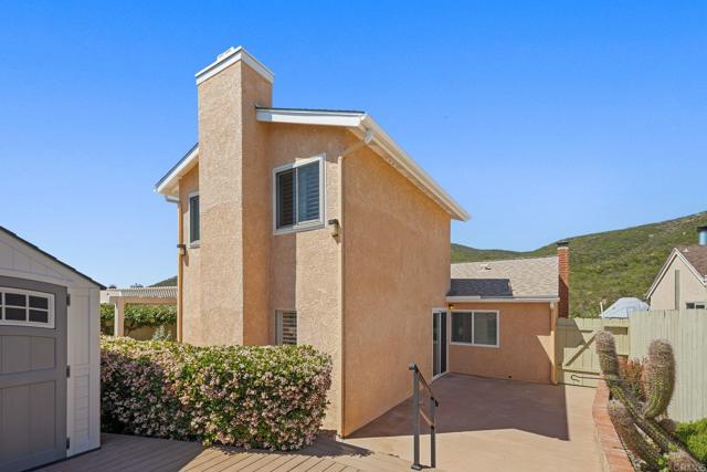 Detail Gallery Image 24 of 38 For 7071 Barker Way, San Diego,  CA 92119 - 4 Beds | 3 Baths