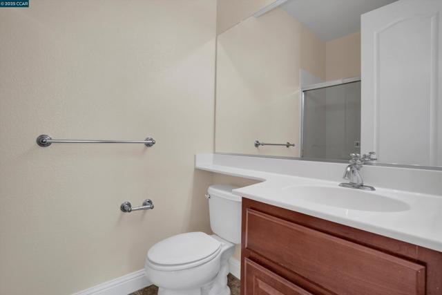 1411 Granite Creek Dr, Patterson CA: https://media.crmls.org/mediaz/ea7b9982-41bd-491d-8655-99ed75cc060a.jpg